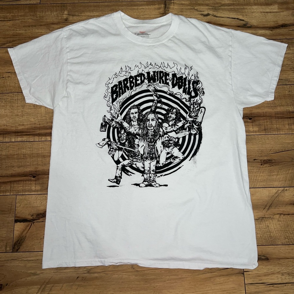 barbed wire dolls tee